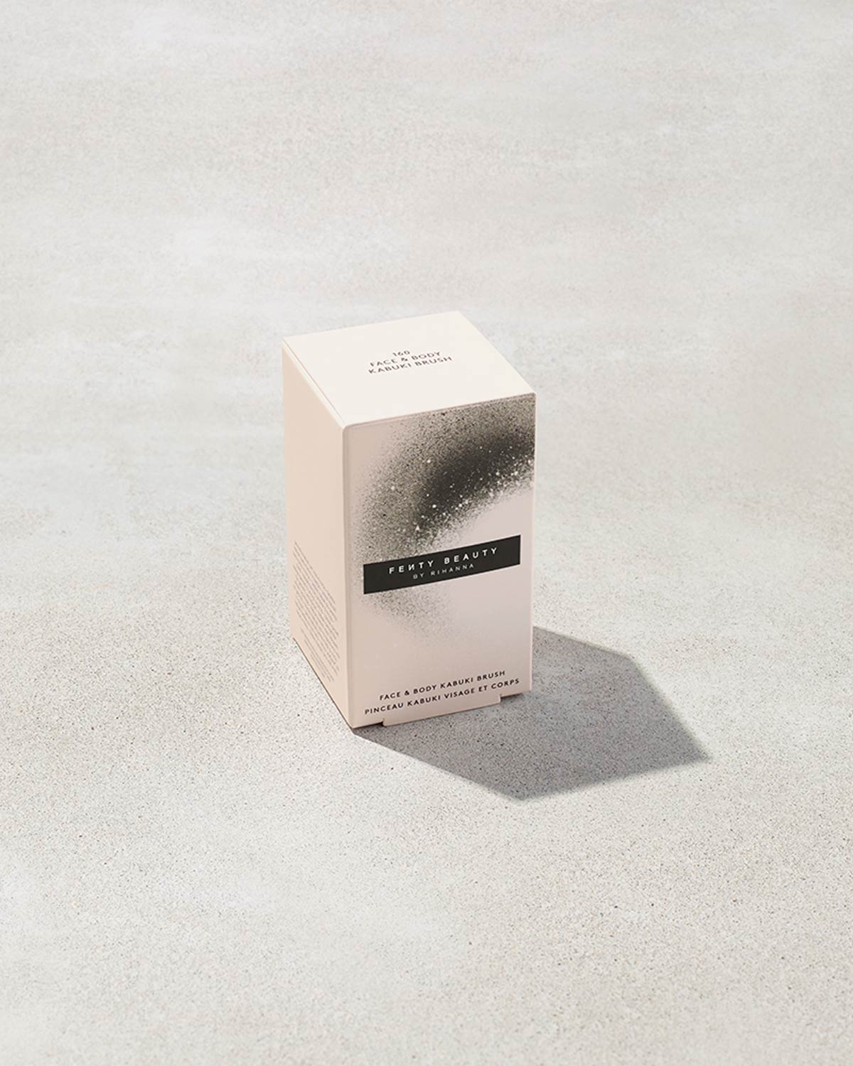 Face & Body Kabuki Brush 160 - Image 4