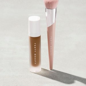 Alternative view of Kabuki-Buff Foundation Brush 115