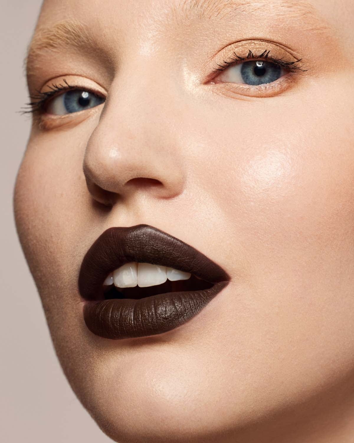 Stunna Lip Paint Longwear Fluid Lip Color — Unlawful - Image 2