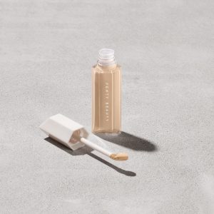 We're Even Hydrating Longwear Concealer — 185C