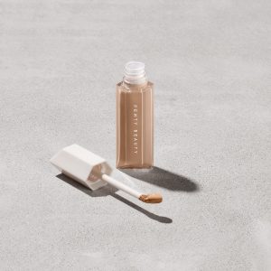 We're Even Hydrating Longwear Concealer — 280C